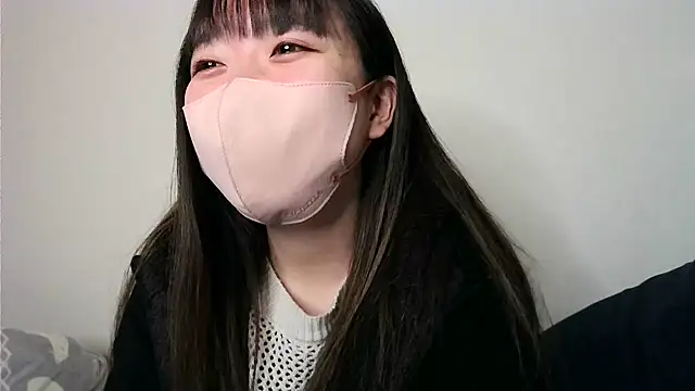 yua chan00 online show from December 2, 2025, 1:17 pm