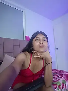 YeseniaRodriguez3 online show from May 25, 2026, 2:17 am