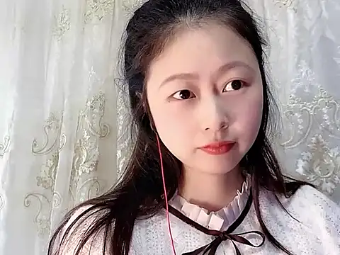 nuannuan35593 online show from November 4, 2025, 12:04 pm