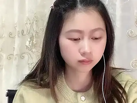 nuannuan35593 online show from November 28, 2025, 1:14 pm