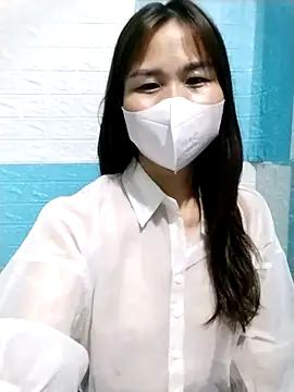 Donatella28 online show from April 5, 2026, 3:42 pm