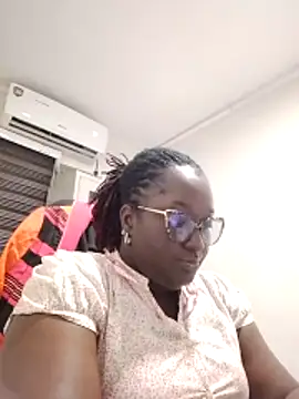 SweetestDIP online show from October 30, 2025, 9:22 am