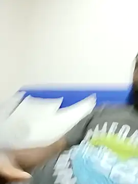 shoodly99 online show from October 27, 2025, 1:53 am