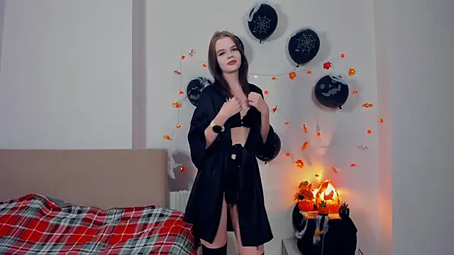 YourLovelyLily online show from November 5, 2025, 2:11 am