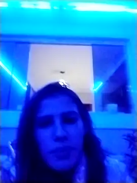 Snapshot of larah4 chatting on October 26, 2025, 4:18 am larah4 online show from October 26, 2025, 4:18 am