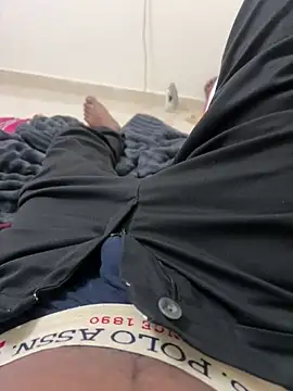 Snapshot of Nazeer8897 chatting on October 26, 2025, 10:43 am Nazeer8897 online show from October 26, 2025, 10:43 am