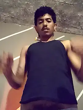 SkinniYamo online show from April 16, 2026, 4:24 am