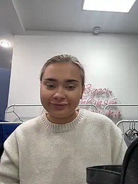 Snapshot of MilaRaven chatting on December 1, 2025, 9:36 am MilaRaven online show from December 1, 2025, 9:36 am