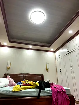 Snapshot of Qt889999 chatting on November 7, 2025, 2:17 pm Qt889999 online show from November 7, 2025, 2:17 pm