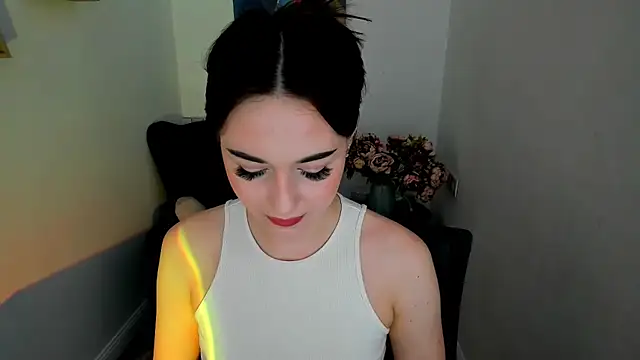 Snapshot of MakeYoueHappy chatting on February 28, 2026, 3:29 am MakeYoueHappy online show from February 28, 2026, 3:29 am