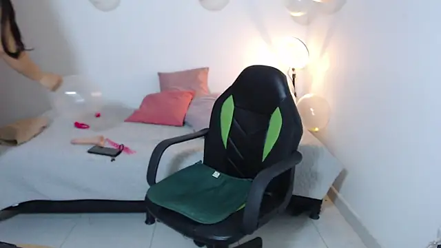 Snapshot of angiedavies10 chatting on October 29, 2025, 2:41 pm angiedavies10 online show from October 29, 2025, 2:41 pm