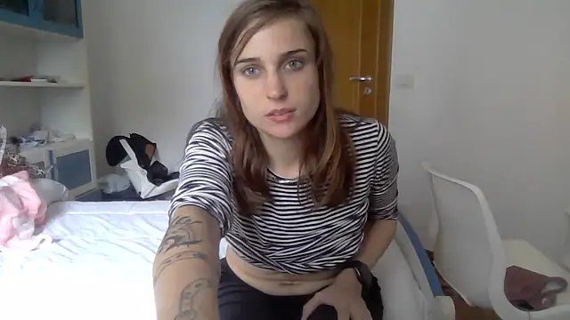 SinnEmily online show from February 19, 2026, 1:40 pm