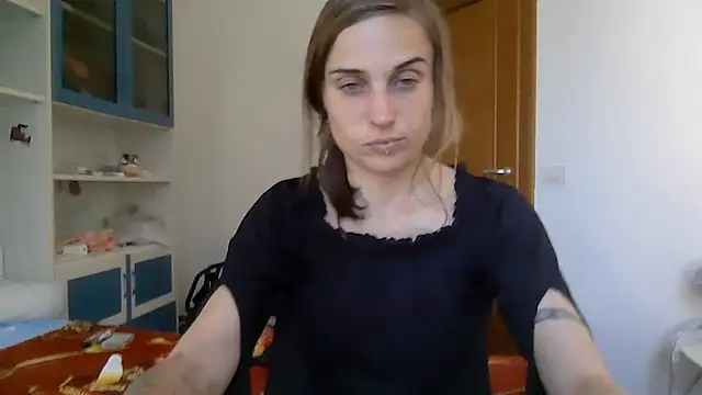 Snapshot of SinnEmily chatting on May 25, 2026, 7:36 am SinnEmily online show from May 25, 2026, 7:36 am