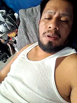 Snapshot of sanz957 chatting on February 1, 2026, 12:53 am sanz957 online show from February 1, 2026, 12:53 am