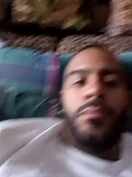 Snapshot of slvdslvd chatting on October 27, 2025, 3:54 am slvdslvd online show from October 27, 2025, 3:54 am