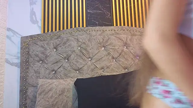 Salome cruxx online show from March 26, 2026, 11:49 am