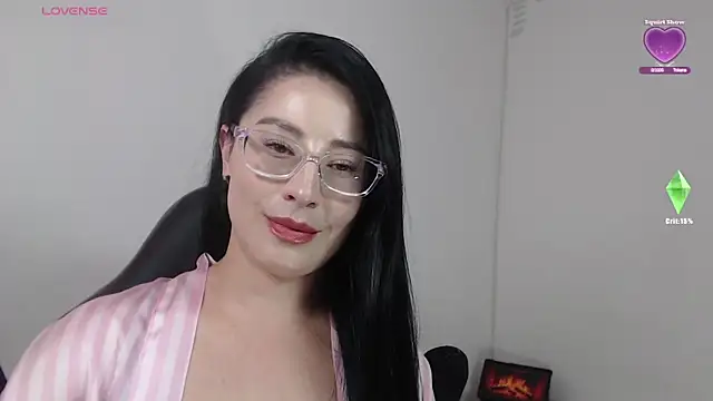 Snapshot of Emma_Hotkiss chatting on May 4, 2026, 8:49 pm Emma Hotkiss online show from May 4, 2026, 8:49 pm