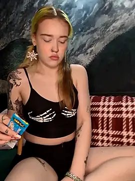 mattiethebaddieee online show from December 17, 2025, 10:49 pm