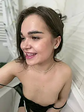 Snapshot of BabyShy- chatting on April 21, 2026, 2:51 am BabyShy- online show from April 21, 2026, 2:51 am