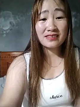 emini-xx online show from May 18, 2026, 7:47 am