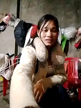 doggy-00 online show from February 12, 2026, 9:26 am