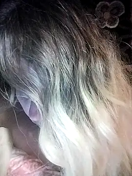 Lana-murr online show from February 5, 2026, 6:12 pm