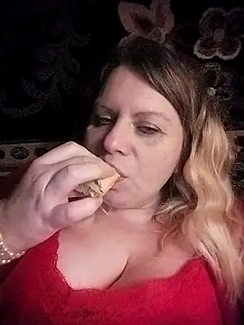 Lana-murr online show from February 8, 2026, 9:29 pm