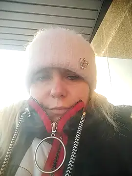 Lana-murr online show from February 10, 2026, 6:39 am