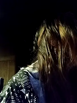 bella-la online show from December 15, 2025, 1:26 pm