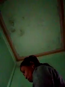 bella-la online show from February 11, 2026, 12:48 am