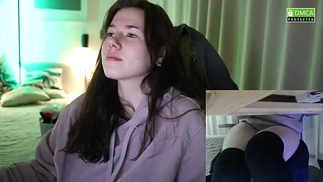 Snapshot of girl_u_never_met chatting on November 15, 2025, 5:31 pm girl u never met online show from November 15, 2025, 5:31 pm