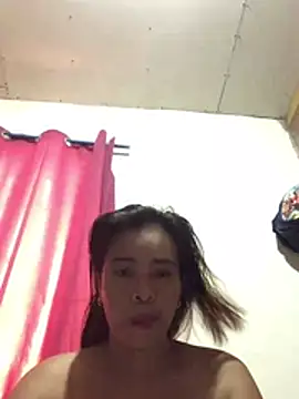 Snapshot of Honeyjean_30 chatting on July 8, 2026, 3:22 am Honeyjean 30 online show from July 8, 2026, 3:22 am