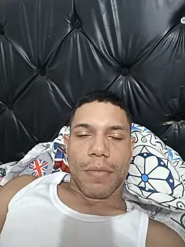 Snapshot of Bananoxprex chatting on October 27, 2025, 2:43 pm Bananoxprex online show from October 27, 2025, 2:43 pm