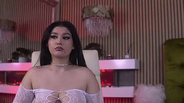 Snapshot of KeylaNoir chatting on February 12, 2026, 12:44 pm KeylaNoir online show from February 12, 2026, 12:44 pm