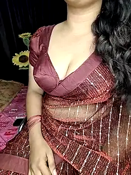 shreyareddy99 online show from February 27, 2026, 11:16 pm