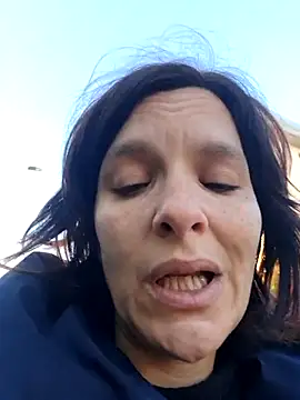 Piediniecollant online show from November 23, 2025, 8:47 am