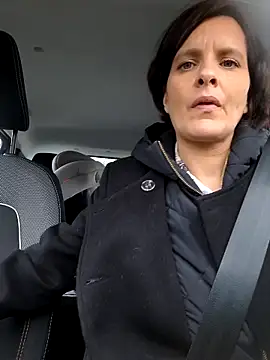 Piediniecollant online show from March 12, 2026, 10:54 am