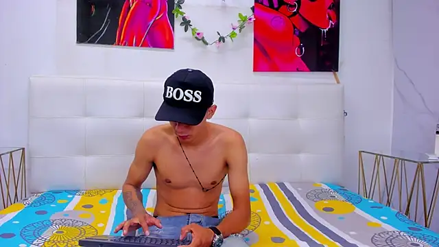 ahsly78alejandro online show from January 8, 2026, 1:24 pm