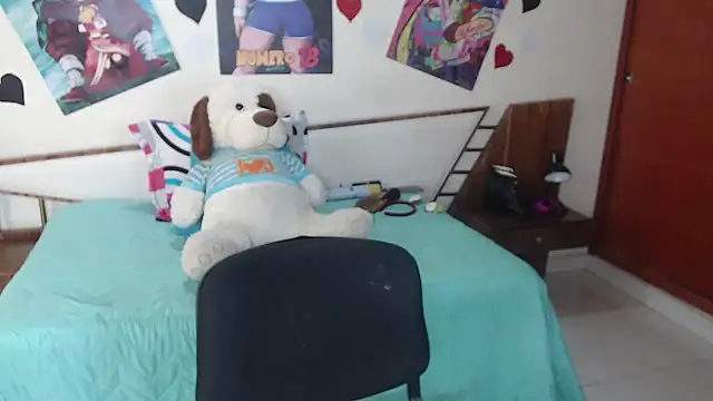 EmmilyConnor online show from December 5, 2025, 2:47 pm