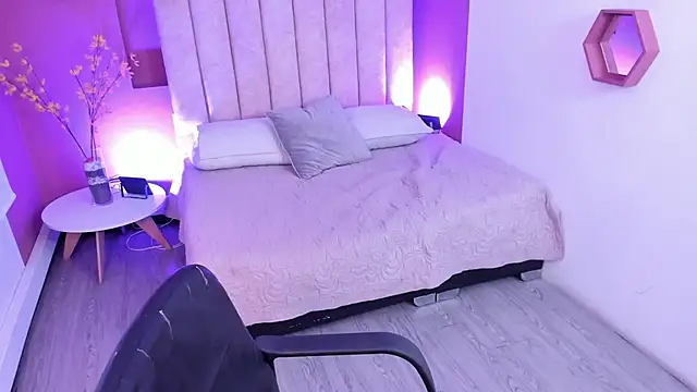 mia jagger online show from February 7, 2026, 8:56 pm