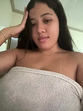 Snapshot of morenahhwy chatting on April 12, 2026, 3:28 pm morenahhwy online show from April 12, 2026, 3:28 pm