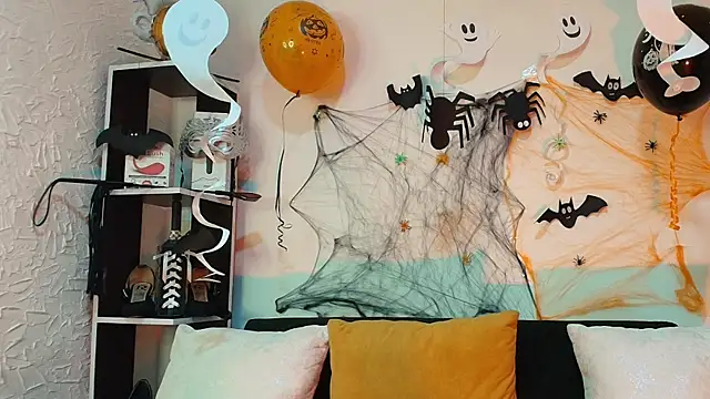 Natasha Amber online show from October 28, 2025, 4:31 pm