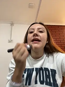 Adrimaretti online show from October 29, 2025, 7:26 pm