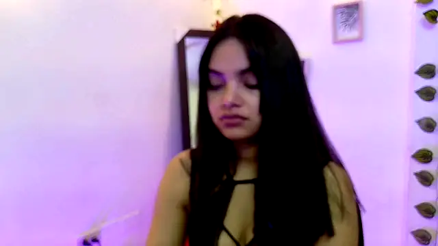 evangelinemoretti online show from October 29, 2025, 9:38 pm