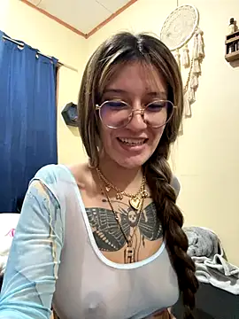 Snapshot of xsuusy chatting on October 27, 2025, 11:52 pm xsuusy online show from October 27, 2025, 11:52 pm