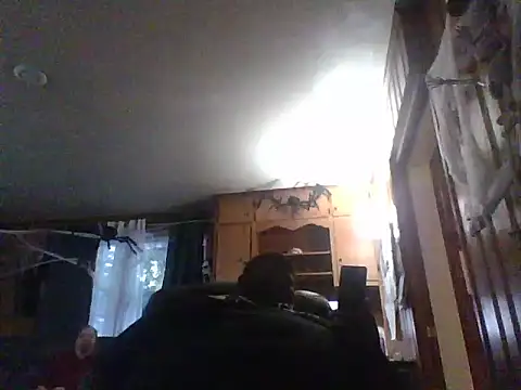 Snapshot of swolehammer chatting on October 28, 2025, 10:34 pm swolehammer online show from October 28, 2025, 10:34 pm