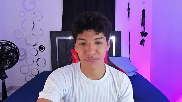 Maximiliano Khalil online show from November 19, 2025, 7:47 pm