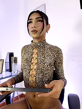 FernandaFox  online show from April 4, 2026, 3:27 am