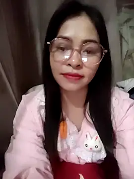 Bamboo-niee123 online show from April 23, 2026, 1:57 pm