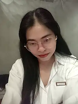 Bamboo-niee123 online show from May 4, 2026, 4:03 pm